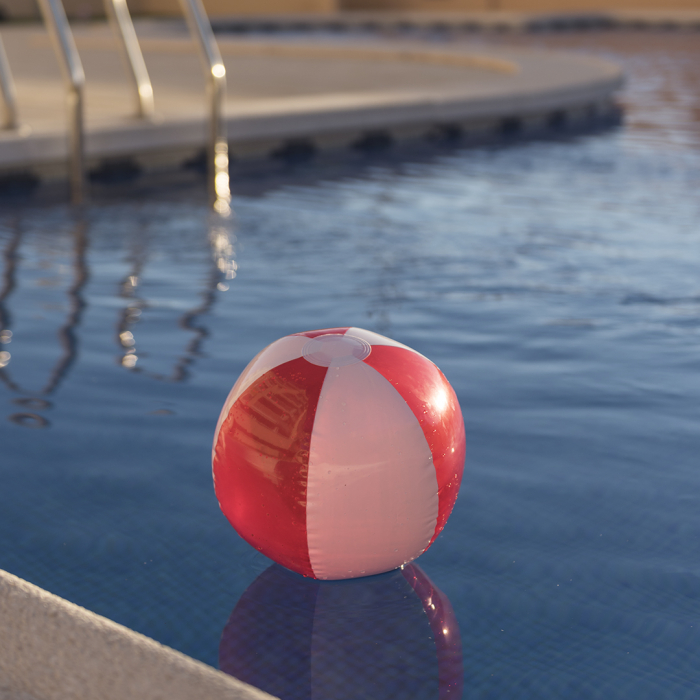 Balón inflable Zeusty de PVC con diseño bicolor en combinación de paneles blancos y transparentes en vivos colores. Balones inflables personalizados