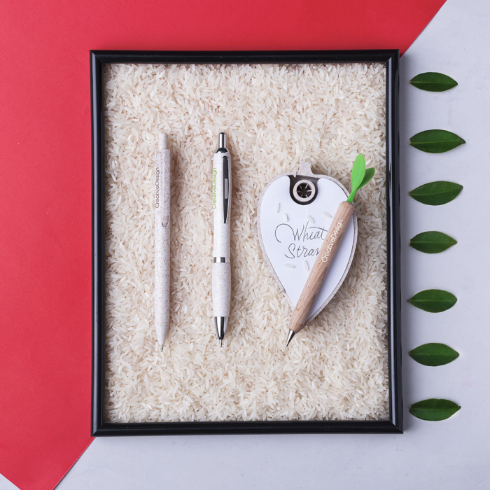 Bolígrafo Prodox de línea nature con cuerpo en caña de trigo. Bolígrafos baratos promocionales personalizados. Regalos de empresa y corporativos personalizados