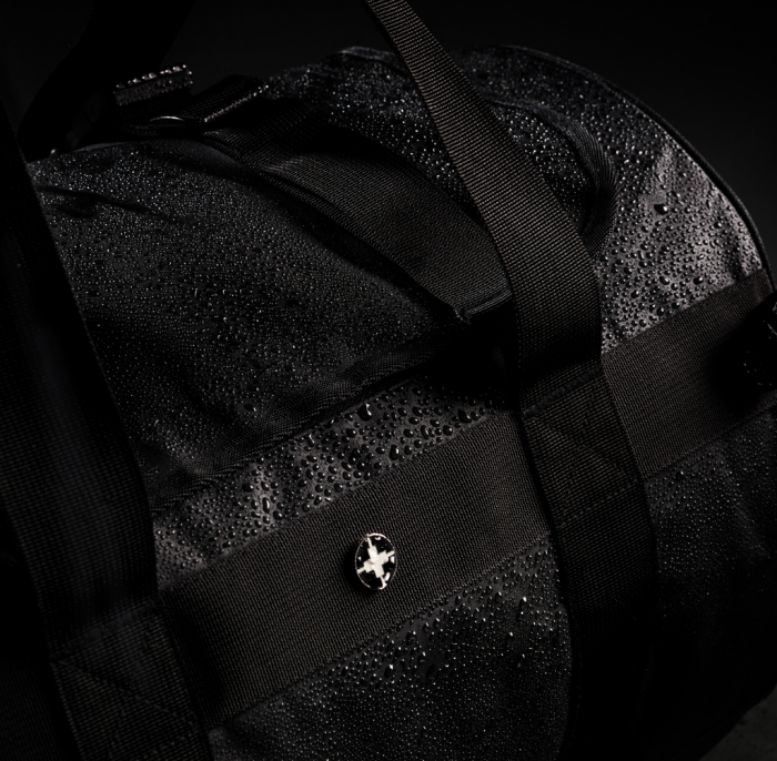 Bolsa y mochila deportiva Swiss Peak RFID. Bolsas mochilas deportivas con protección RFID promocionales personalizadas. Regalos de empresa y corporativos personalizados.