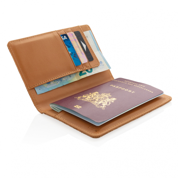 Cartera pasaporte RFID de corcho. Carteras pasaportes de corcho promocionales personalizadas. Regalos de empresa y corporativos personalizados.