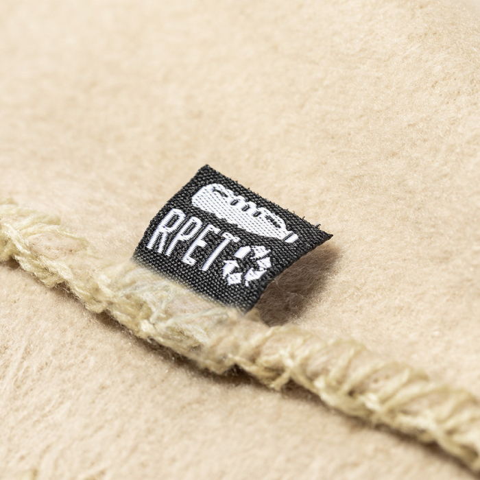 Manta Bibbly de calidad premium, fabricada en polar fleece RPET de 200/m2. Mantas polares promocionales personalizadas. Regalos de empresa y corporativos personalizados