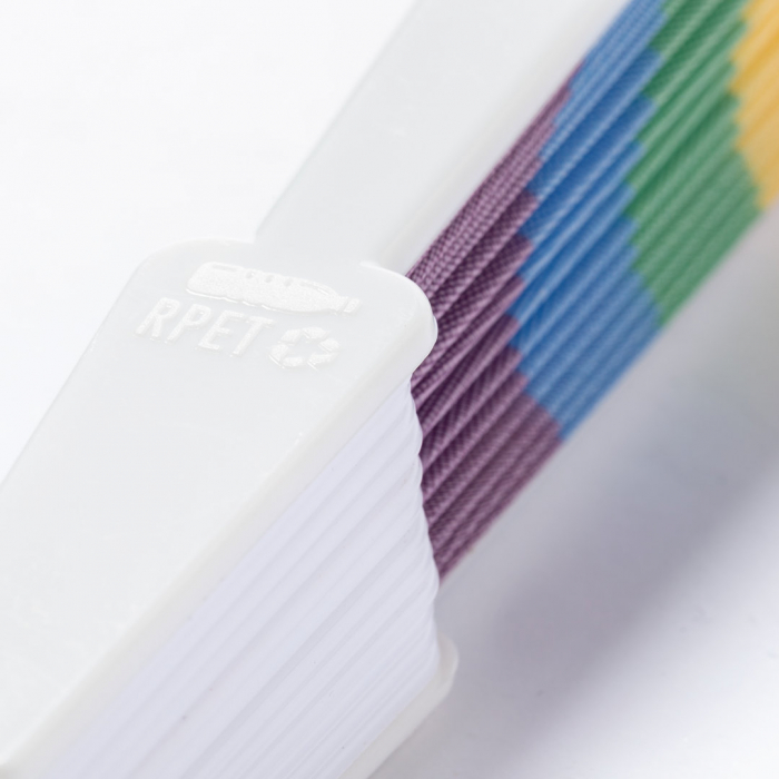 Abanico Rupaul Rainbow con tela multicolor y varillas blancas en RPET. Abanicos promocionales personalizados. Regalos de empresa y corporativos personalizados