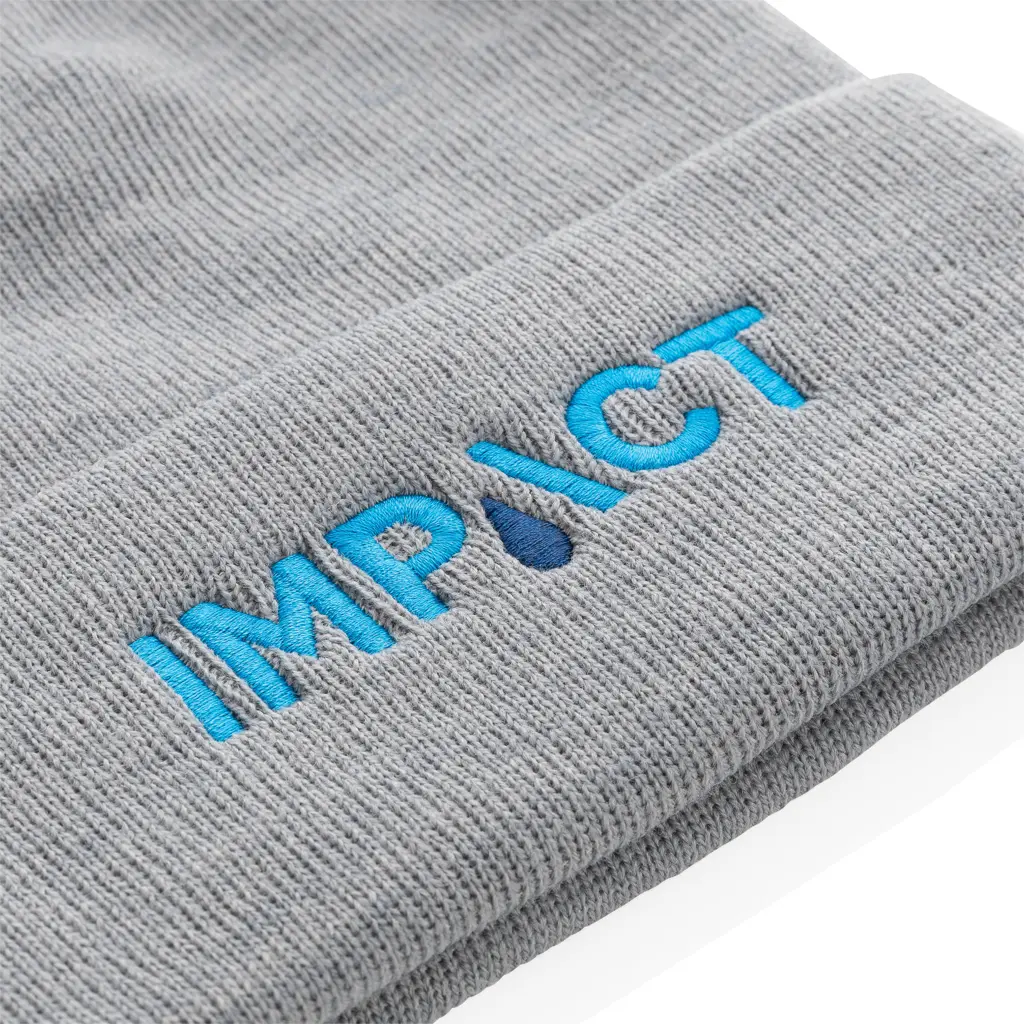 Gorro de invierno bordado con logo Impact AWARE