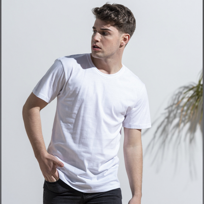 Camiseta Adulto Blanca keya MC150 en material 100% algodón de 150g/m2. Camisetas manga corta promocionales personalizadas. Regalos de empresa y corporativos personalizados