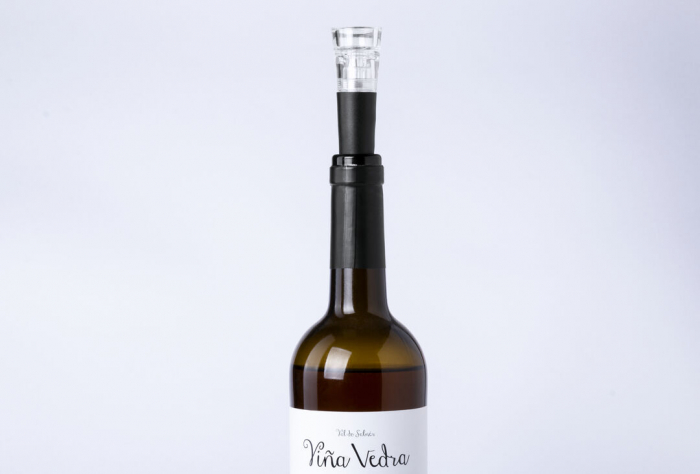 Tapón Bomba Vacio Kabalt para botellas de vino en elegante diseño de color negro y transparente. Tapones botellas vacío promocionales personalizados. para botellas de vino en elegante diseño de color negro y transparente. Regalos de empresa y corporativos personalizados