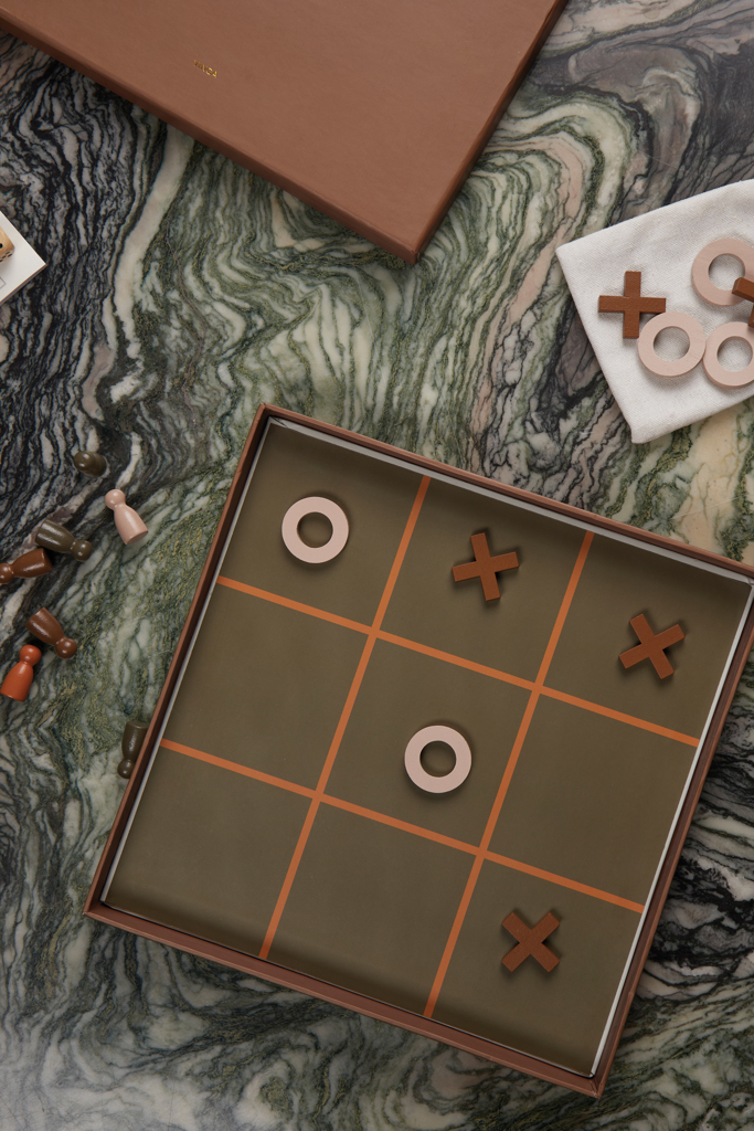 Caja de juegos de mesa de Coffe VINGA. Cajas de juegos de mesa promocionales personalizados. Regalos de empresa y corporativos personalizados.