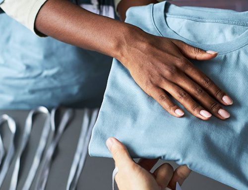 Cómo los packs de bienvenida para empresa mejoran la experiencia del empleado