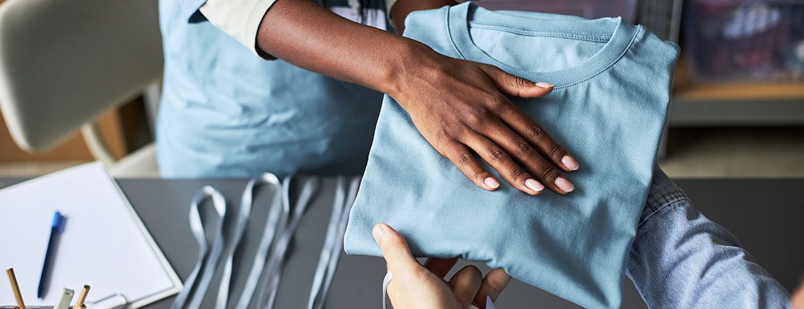 Cómo los packs de bienvenida para empresa mejoran la experiencia del empleado